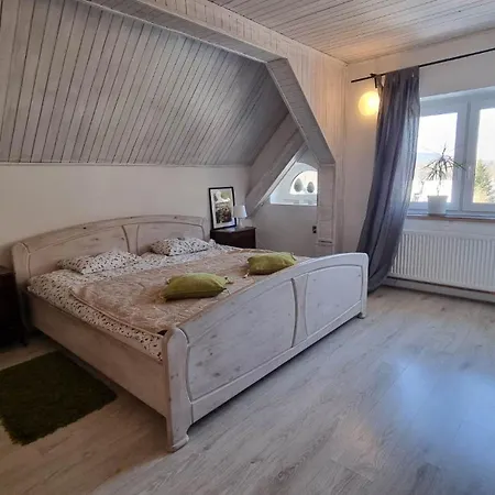 Bed & Breakfast Kraina Szeptow 3*