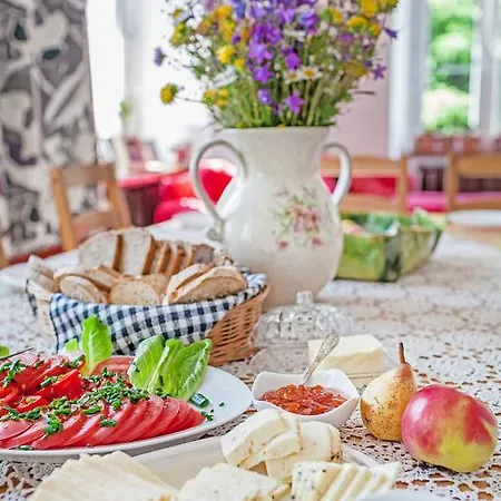 Bed & Breakfast Kraina Szeptow 3*