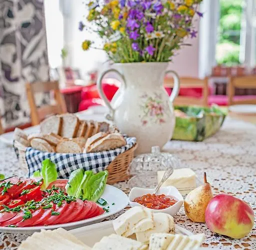 住宿加早餐酒店 Kraina Szeptow 3*