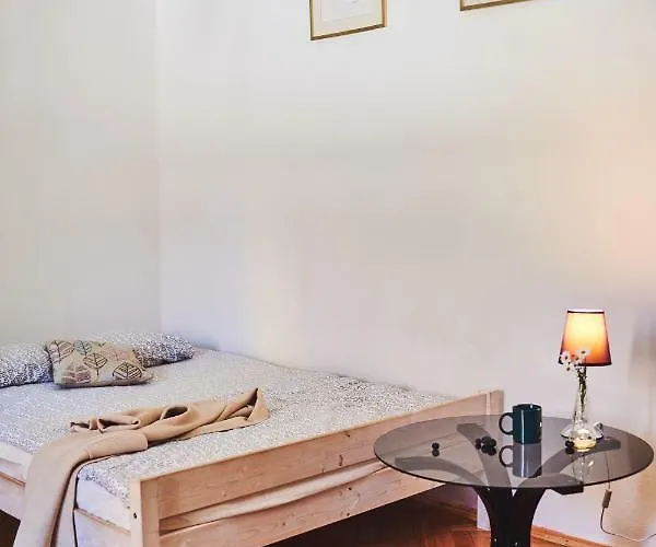 Kraina Szeptow 住宿加早餐酒店 3*